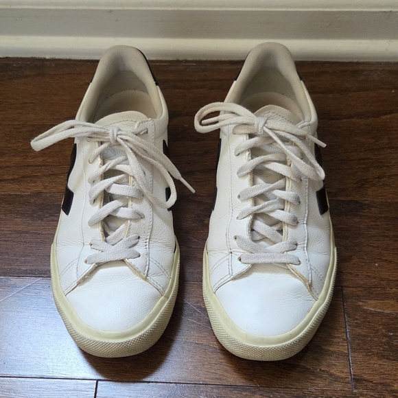 Veja Campos Women's White Sneakers Size 8 - Picture 3 of 9